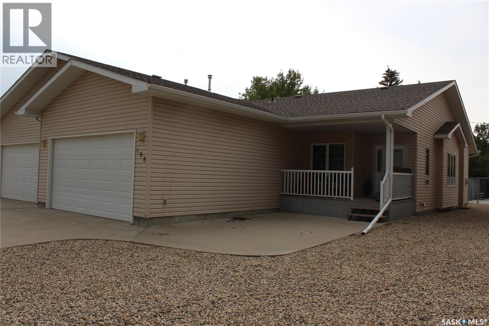 108 Erickson Street, Midale, SK - Outdoor With Deck Patio Veranda With Exterior