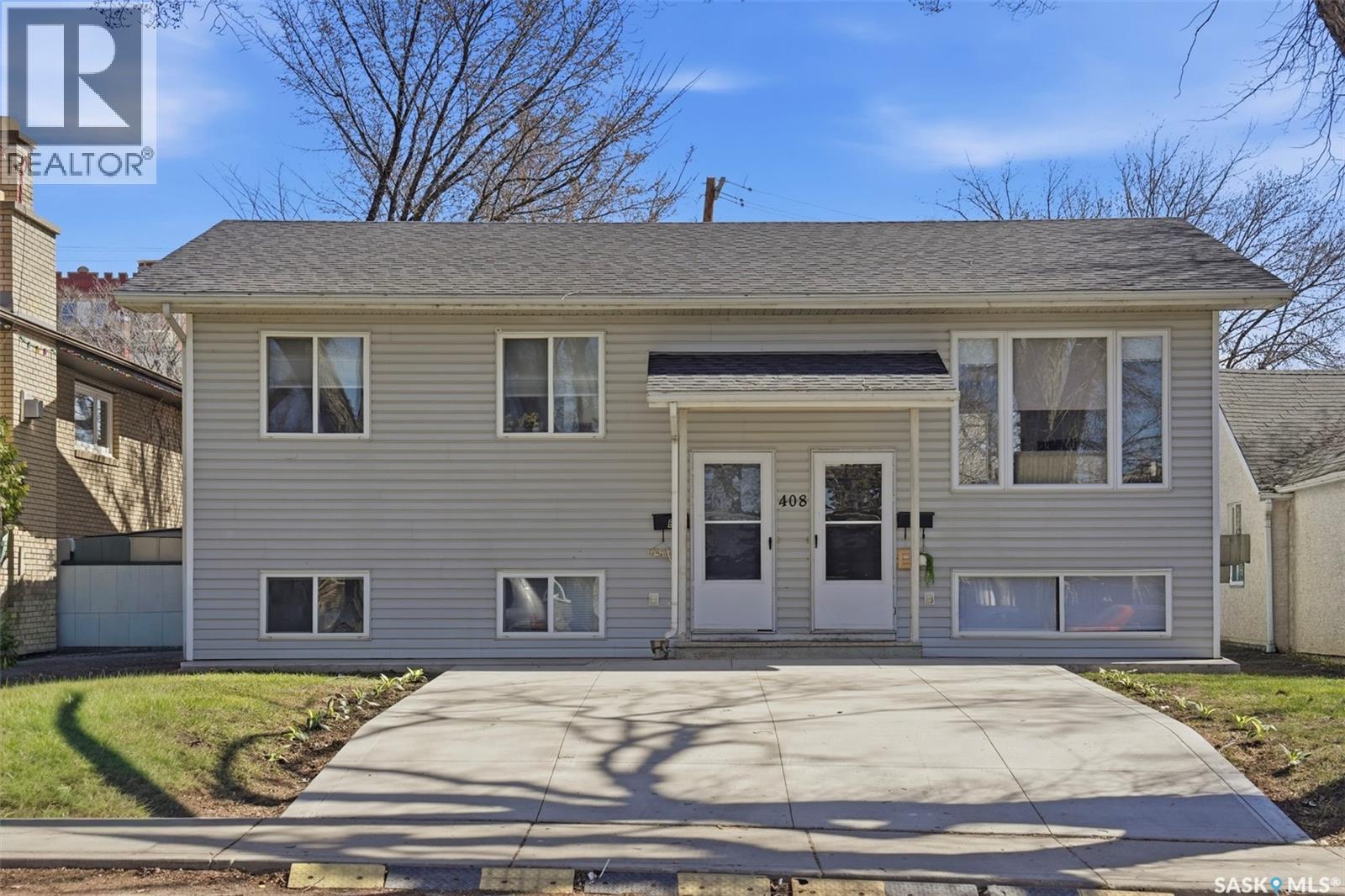 408 L Avenue N, Saskatoon, SK - Outdoor With Facade