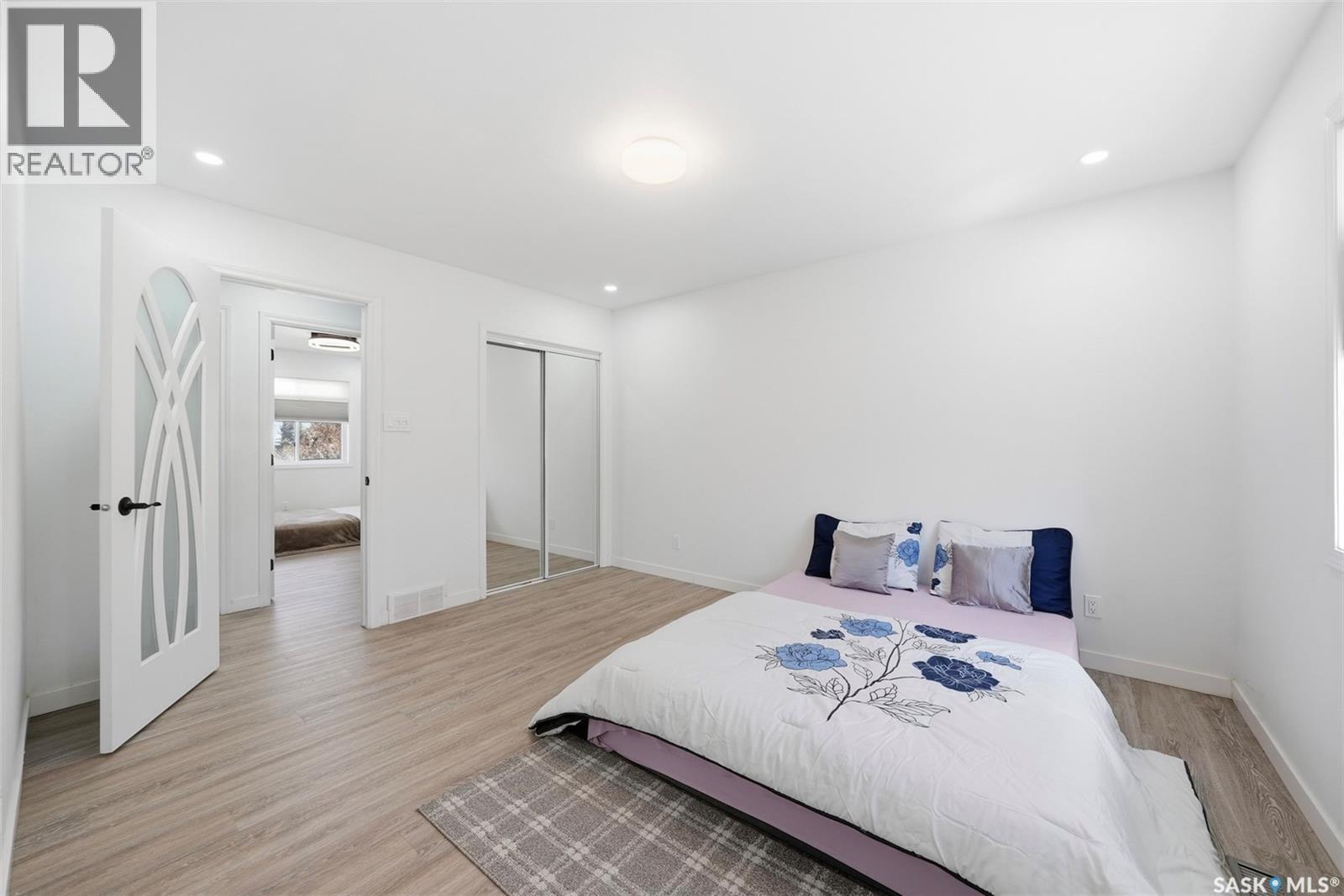 408 L Avenue N, Saskatoon, SK - Indoor Photo Showing Bedroom