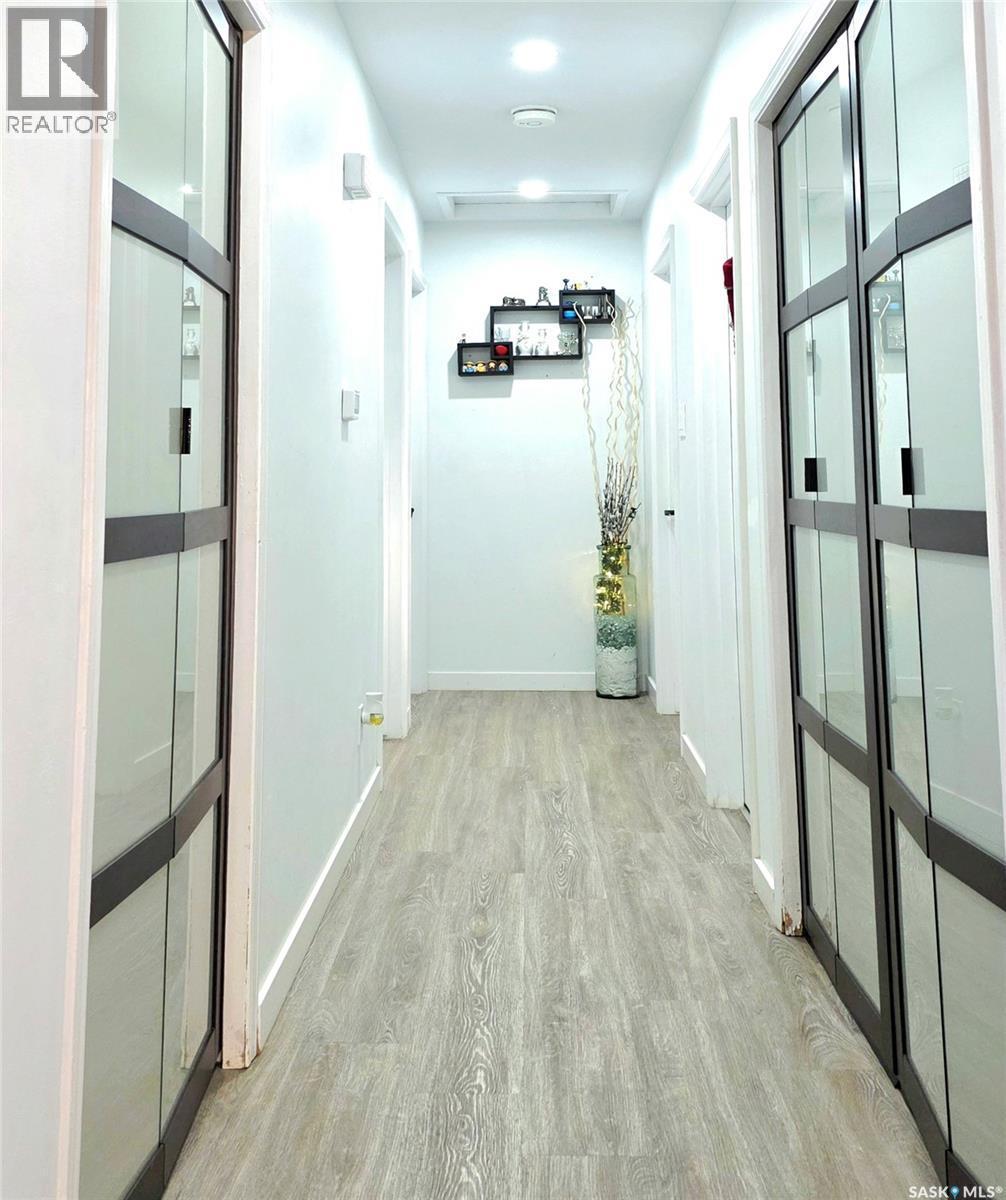 408 L Avenue N, Saskatoon, SK - Indoor Photo Showing Other Room