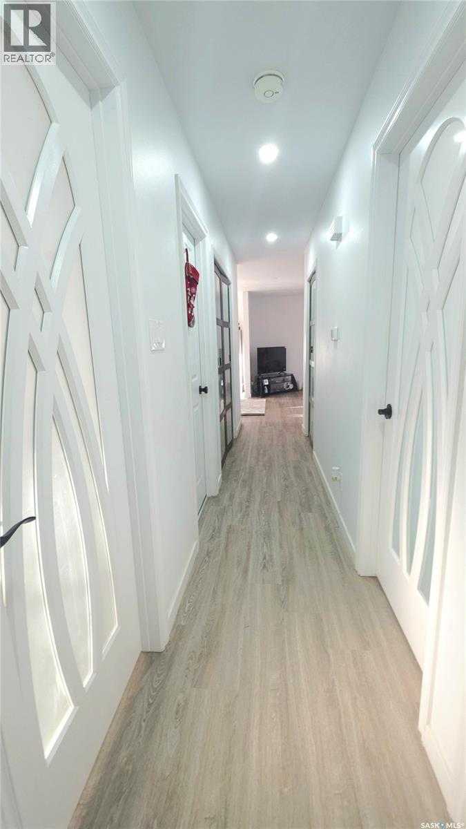 408 L Avenue N, Saskatoon, SK - Indoor Photo Showing Other Room