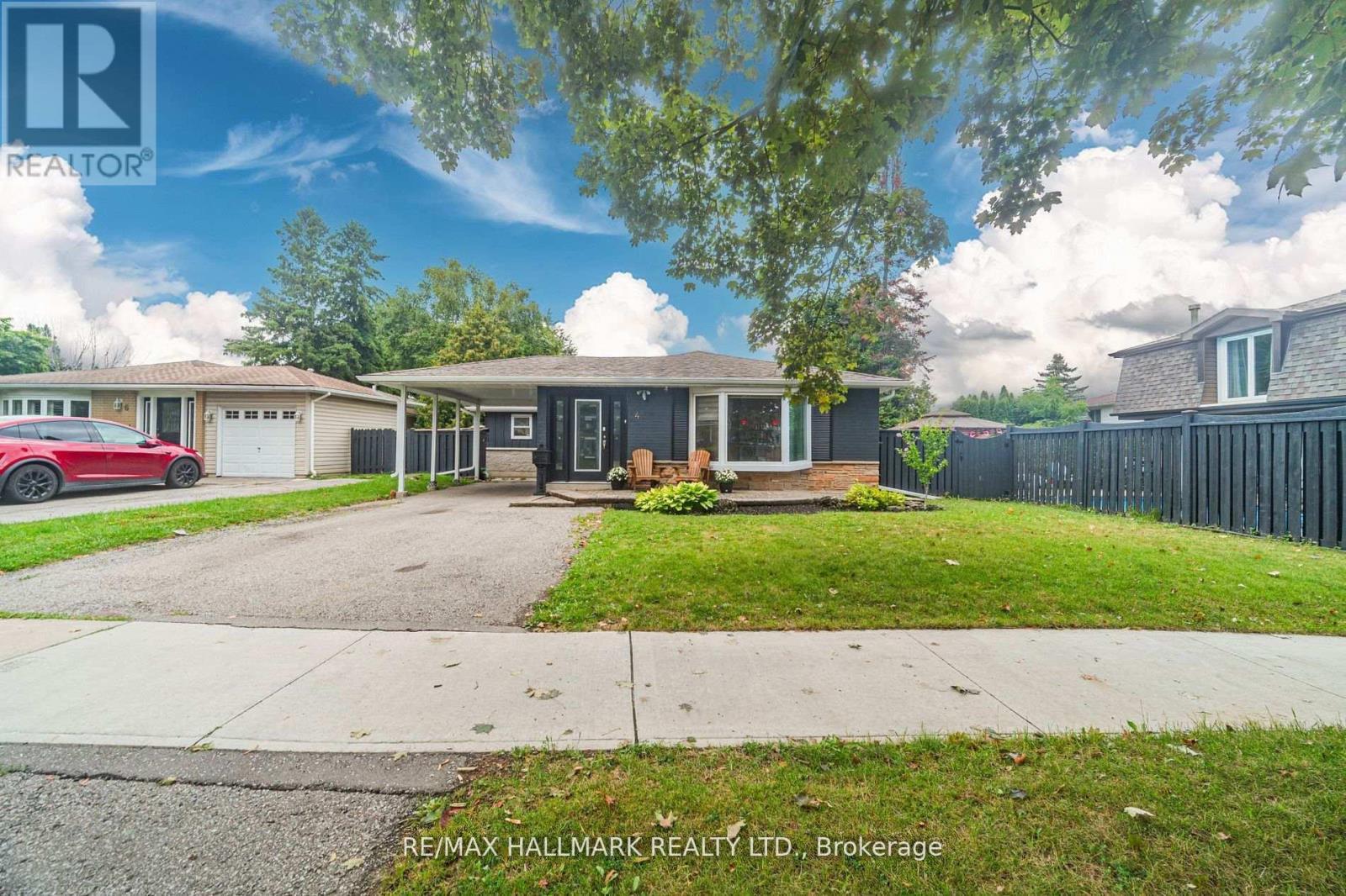 4 Devins Drive, Aurora, ON - Outdoor
