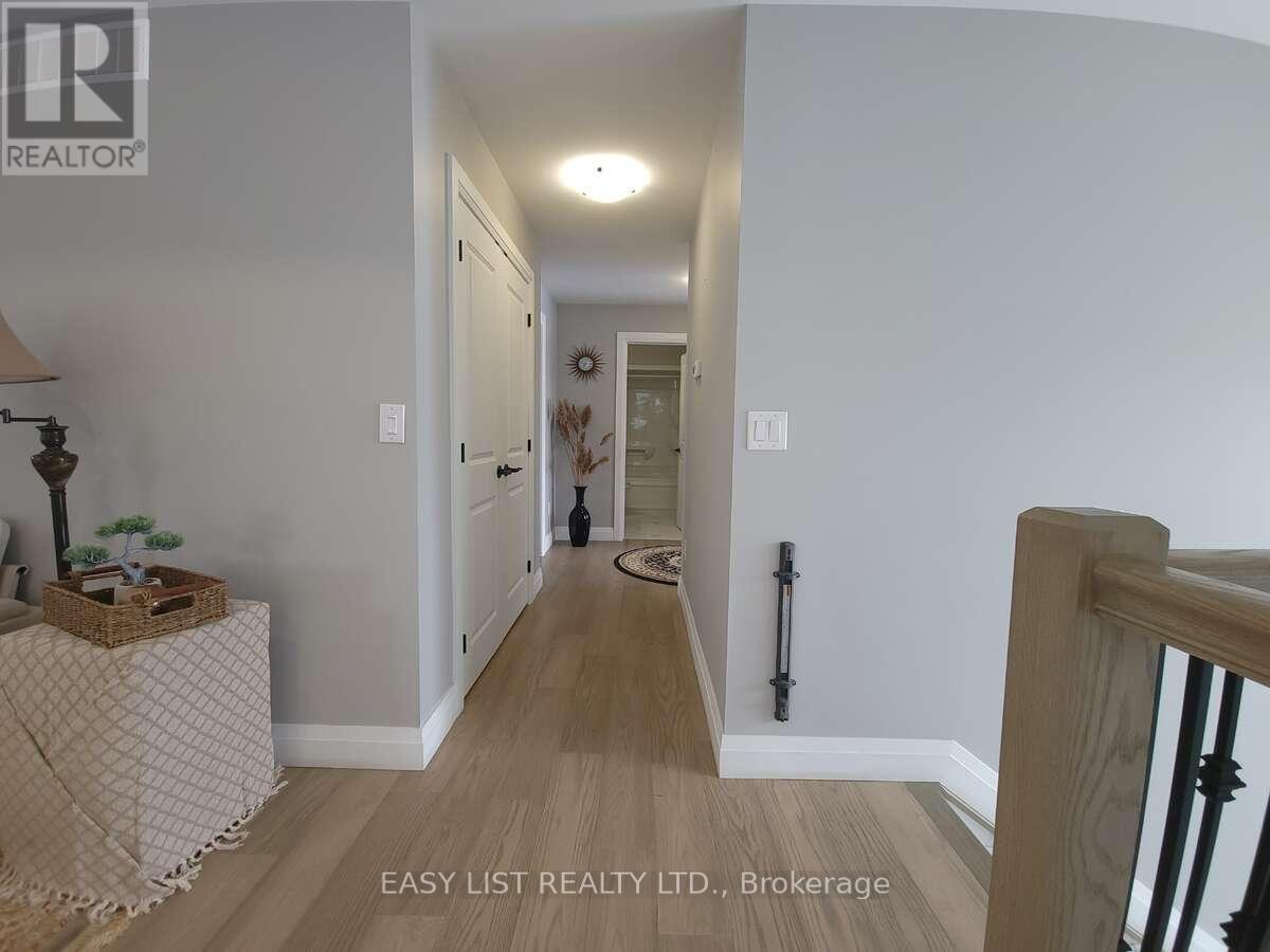 4403 Belmont Avenue, Lakeshore, ON - Indoor Photo Showing Other Room