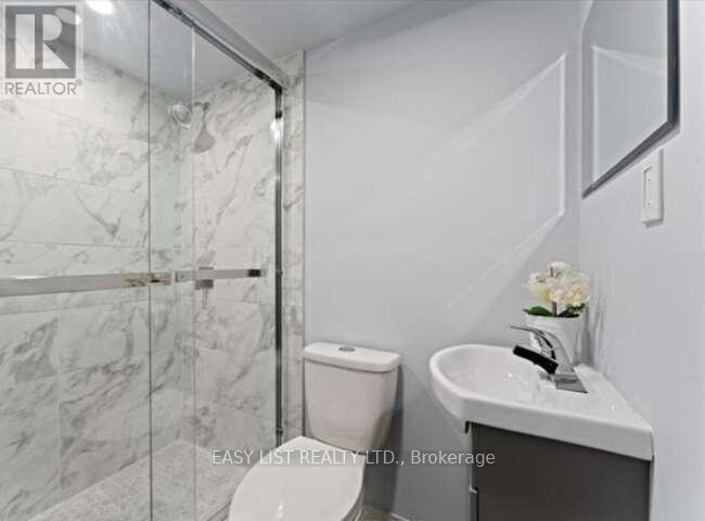 4403 Belmont Avenue, Lakeshore, ON - Indoor Photo Showing Bathroom