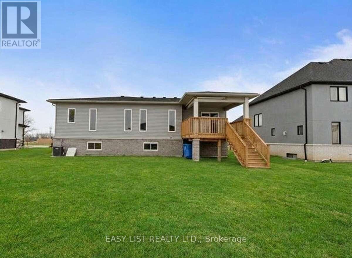4403 Belmont Avenue, Lakeshore, ON - Outdoor With Deck Patio Veranda With Exterior