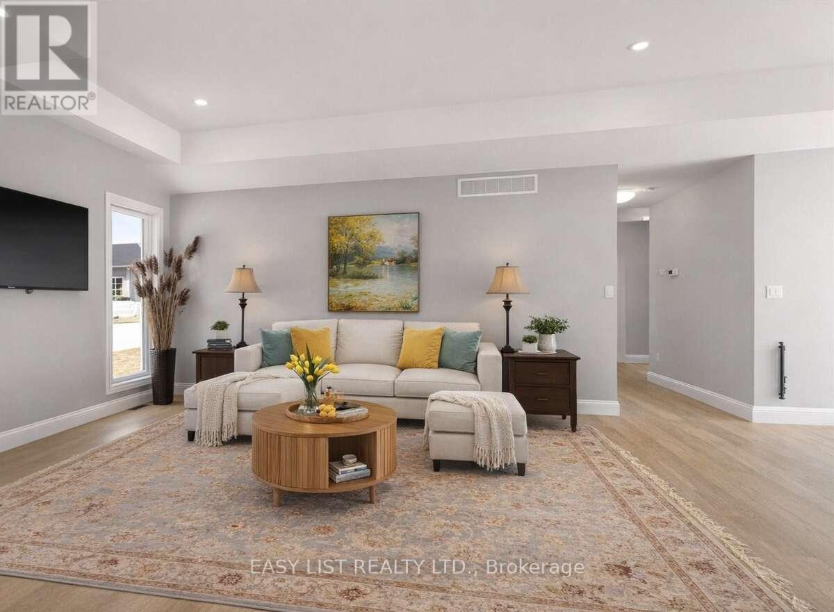 4403 Belmont Avenue, Lakeshore, ON - Indoor Photo Showing Living Room