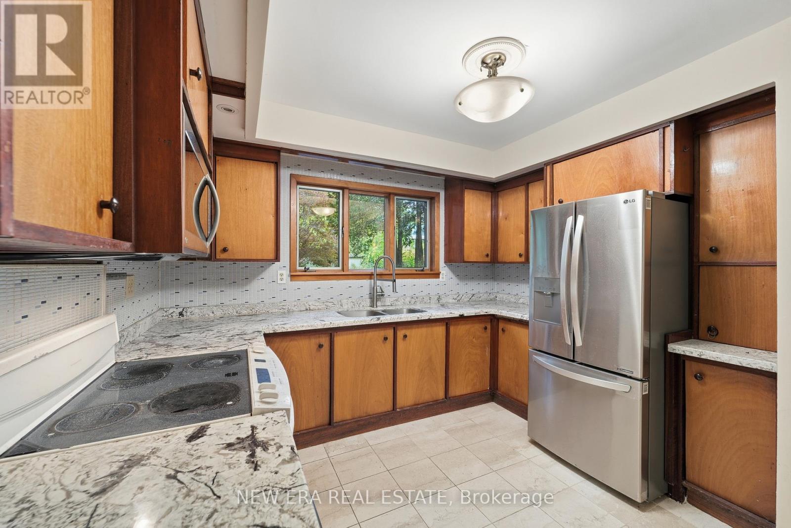 508 Cliffview Road, Pickering, ON - Indoor Photo Showing Kitchen