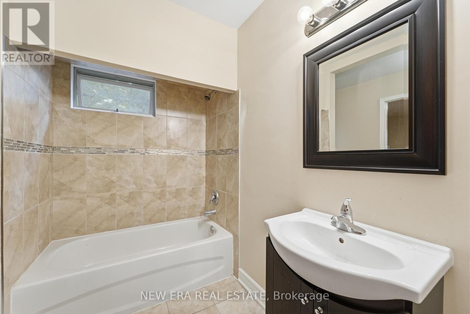 508 Cliffview Road, Pickering, ON - Indoor Photo Showing Bathroom