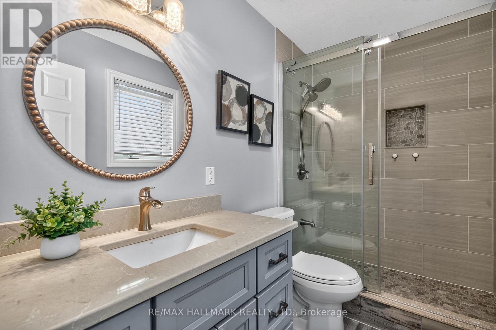 Primary Ensuite - 10 Musquake Court, Tiny, ON - Indoor Photo Showing Bathroom