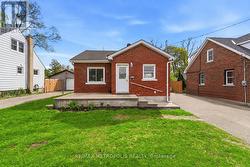 MAIN & BSMT - 56 CHARING CROSS STREET Brantford, ON N3R 2H3