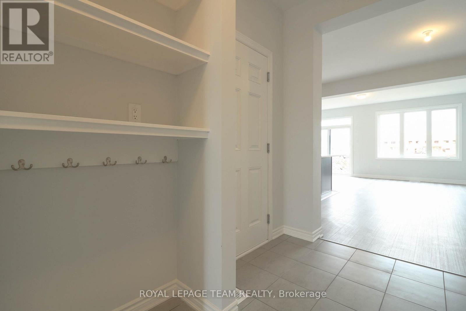 524 Culdaff Road, Ottawa, ON - Indoor