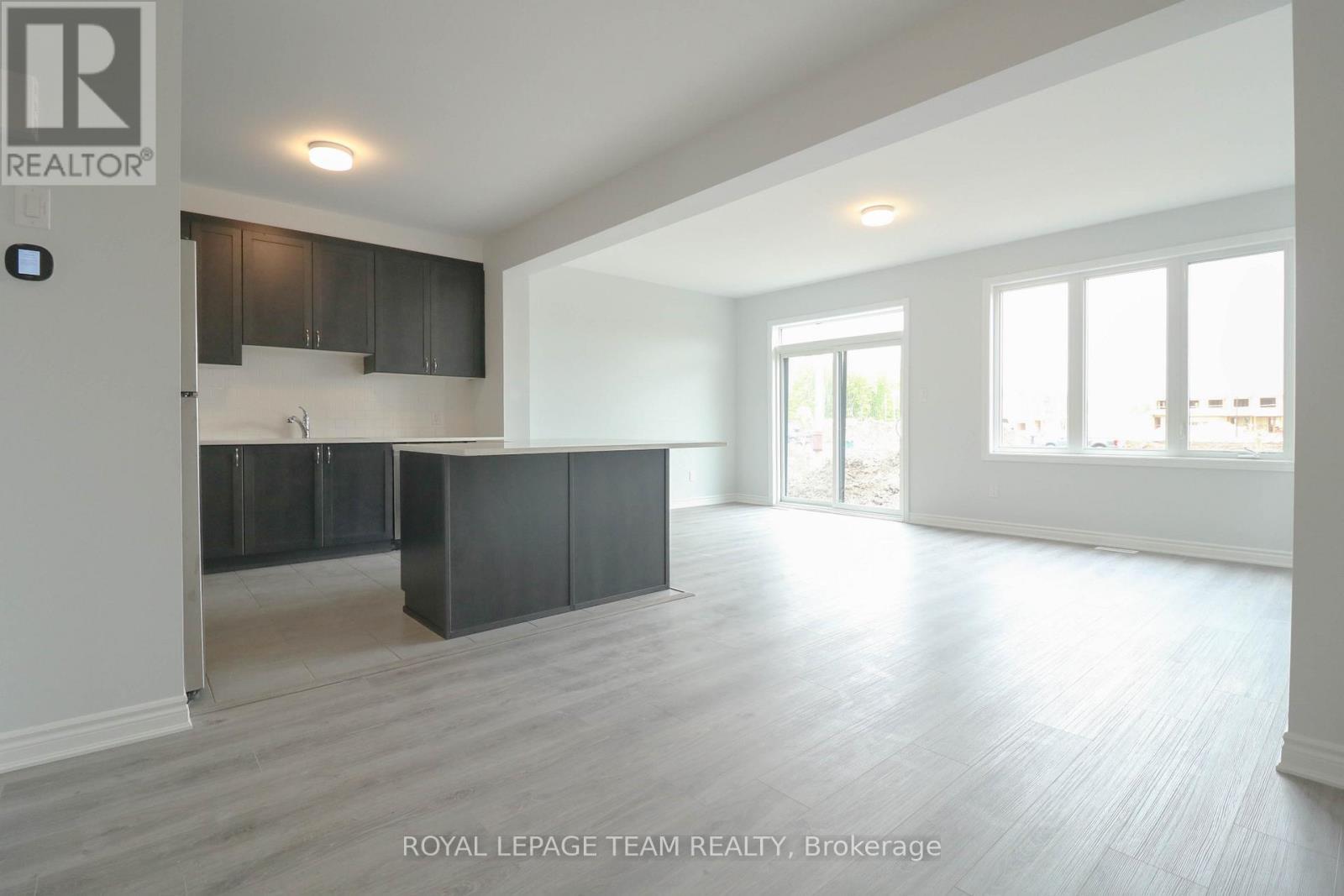 524 Culdaff Road, Ottawa, ON - Indoor Photo Showing Kitchen
