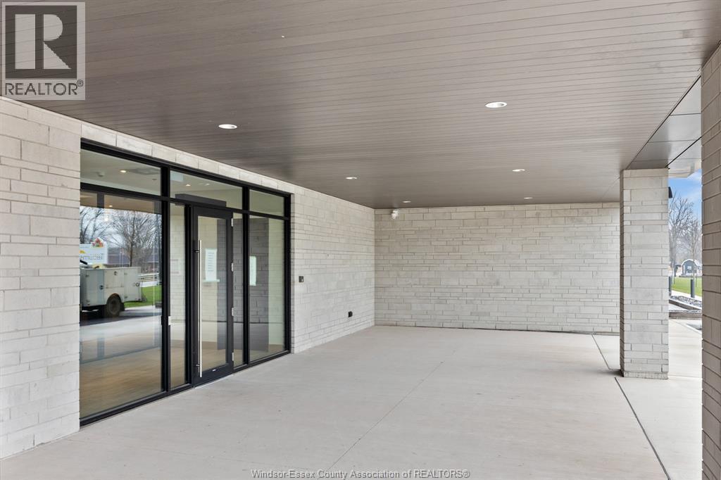 14400 Tecumseh Road Unit# 413, Tecumseh, ON - Outdoor With Exterior