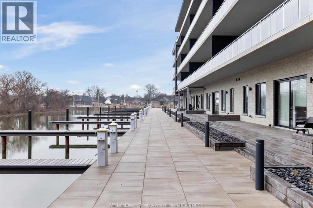 14400 Tecumseh Road Unit# 413, Tecumseh, ON - Outdoor With Balcony