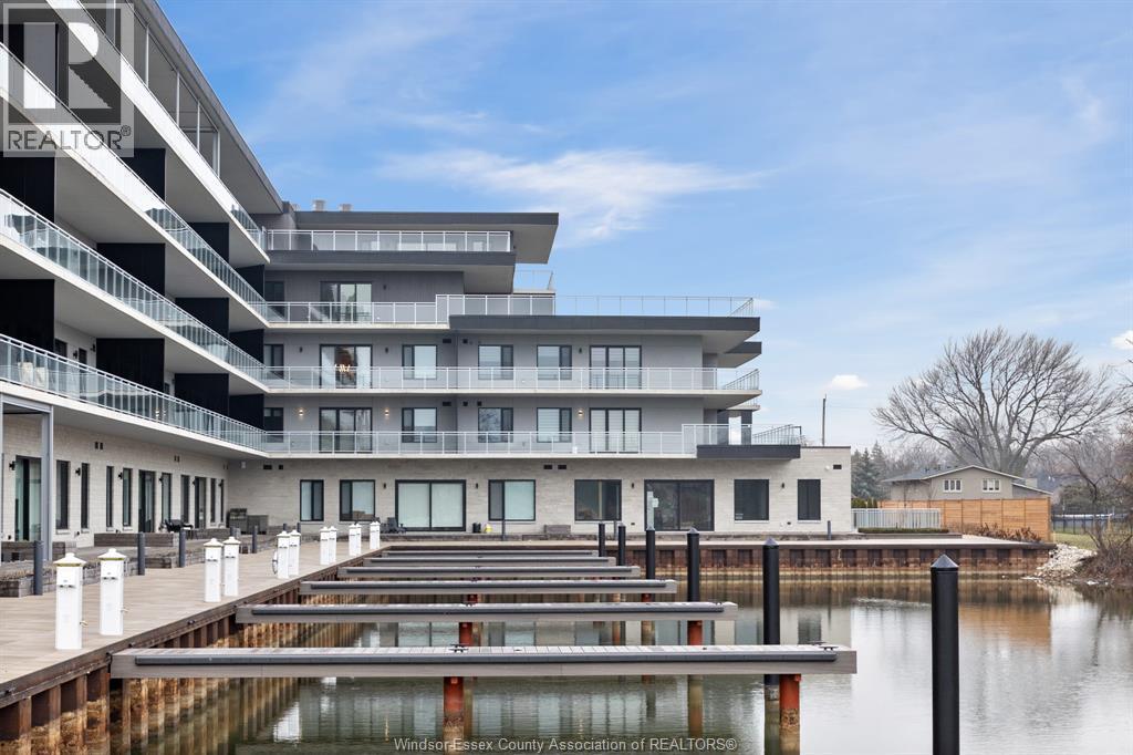 14400 Tecumseh Road Unit# 413, Tecumseh, ON - Outdoor With Balcony