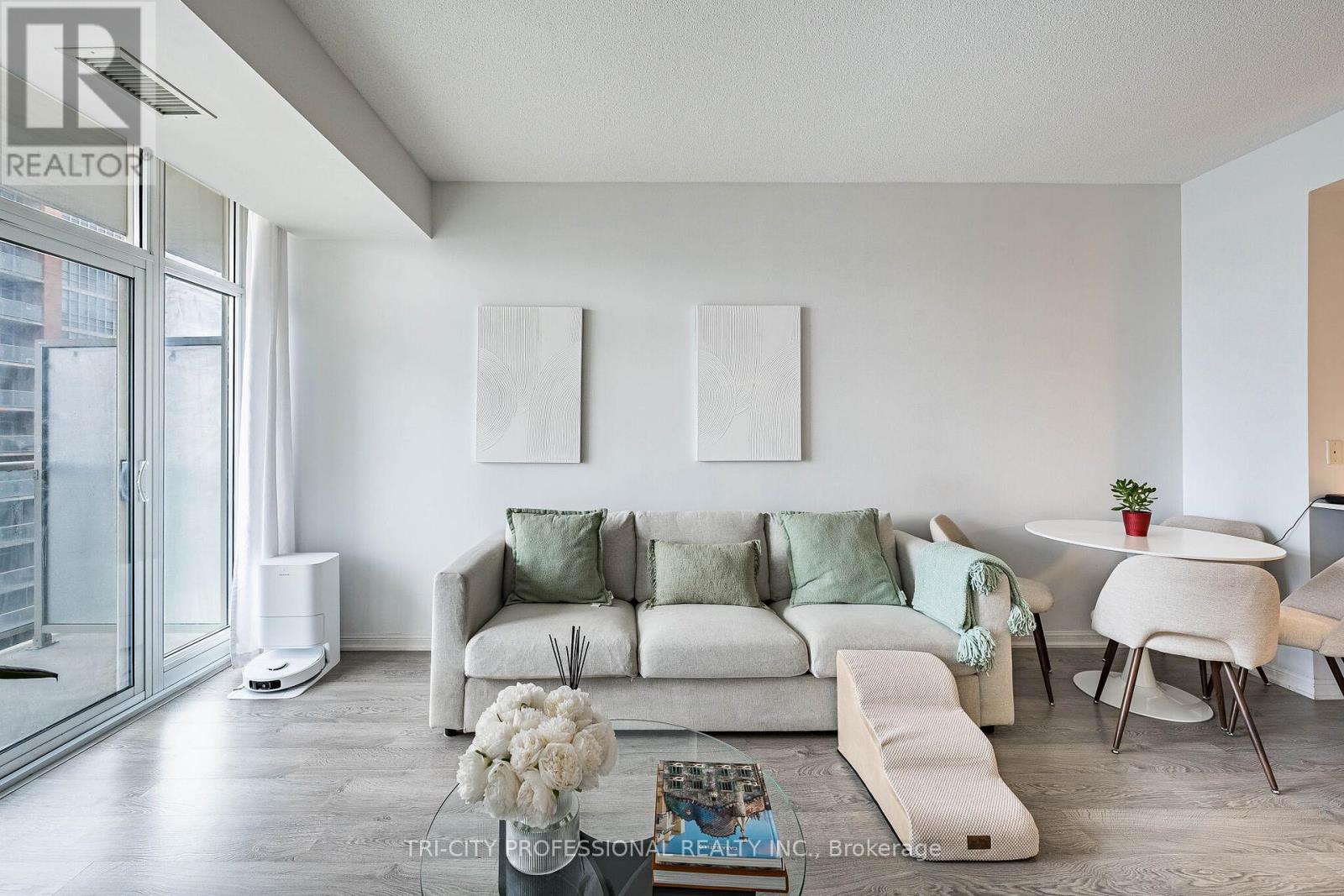 1713 - 85 E Liberty Street, Toronto, ON - Indoor Photo Showing Living Room