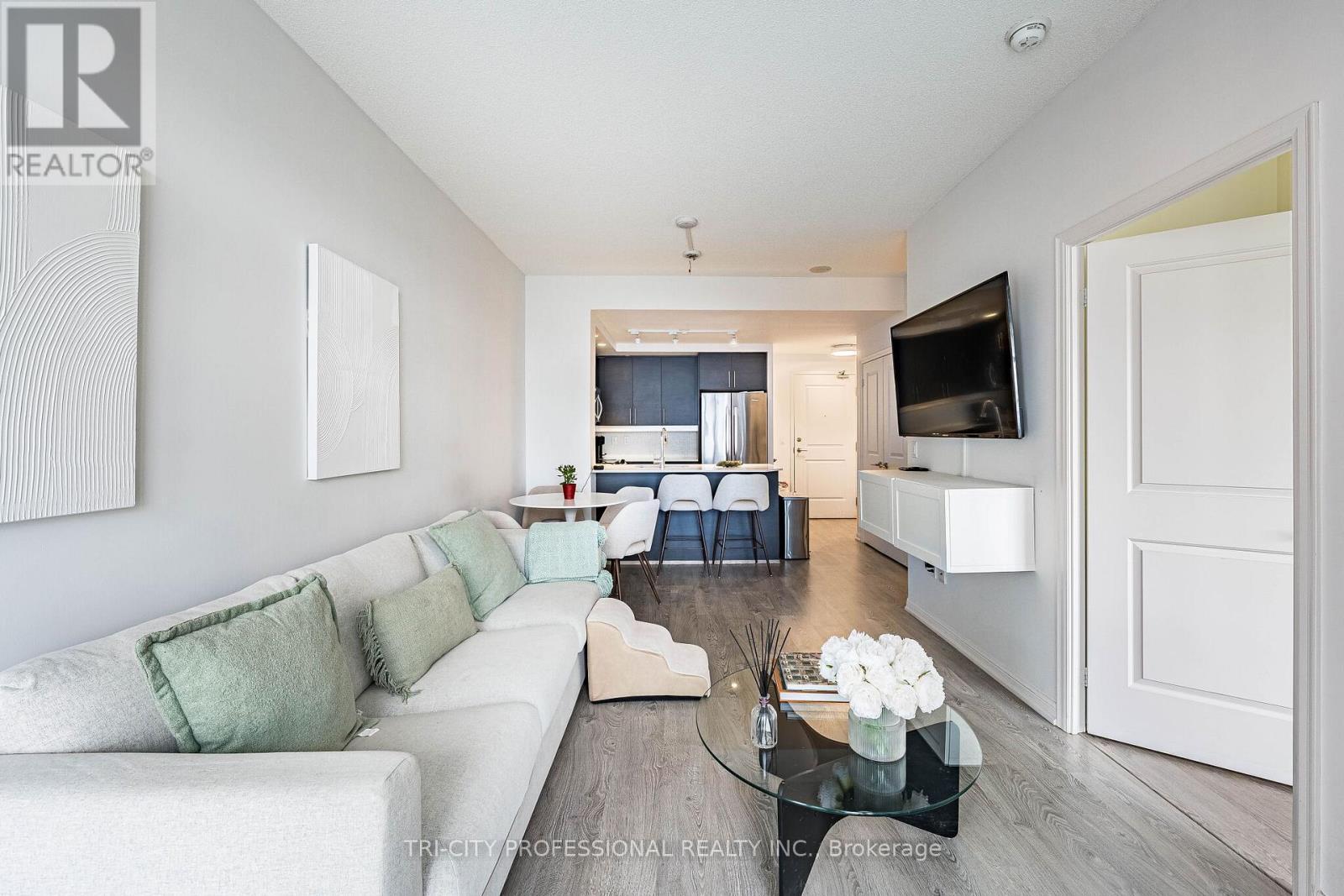1713 - 85 E Liberty Street, Toronto, ON - Indoor Photo Showing Living Room