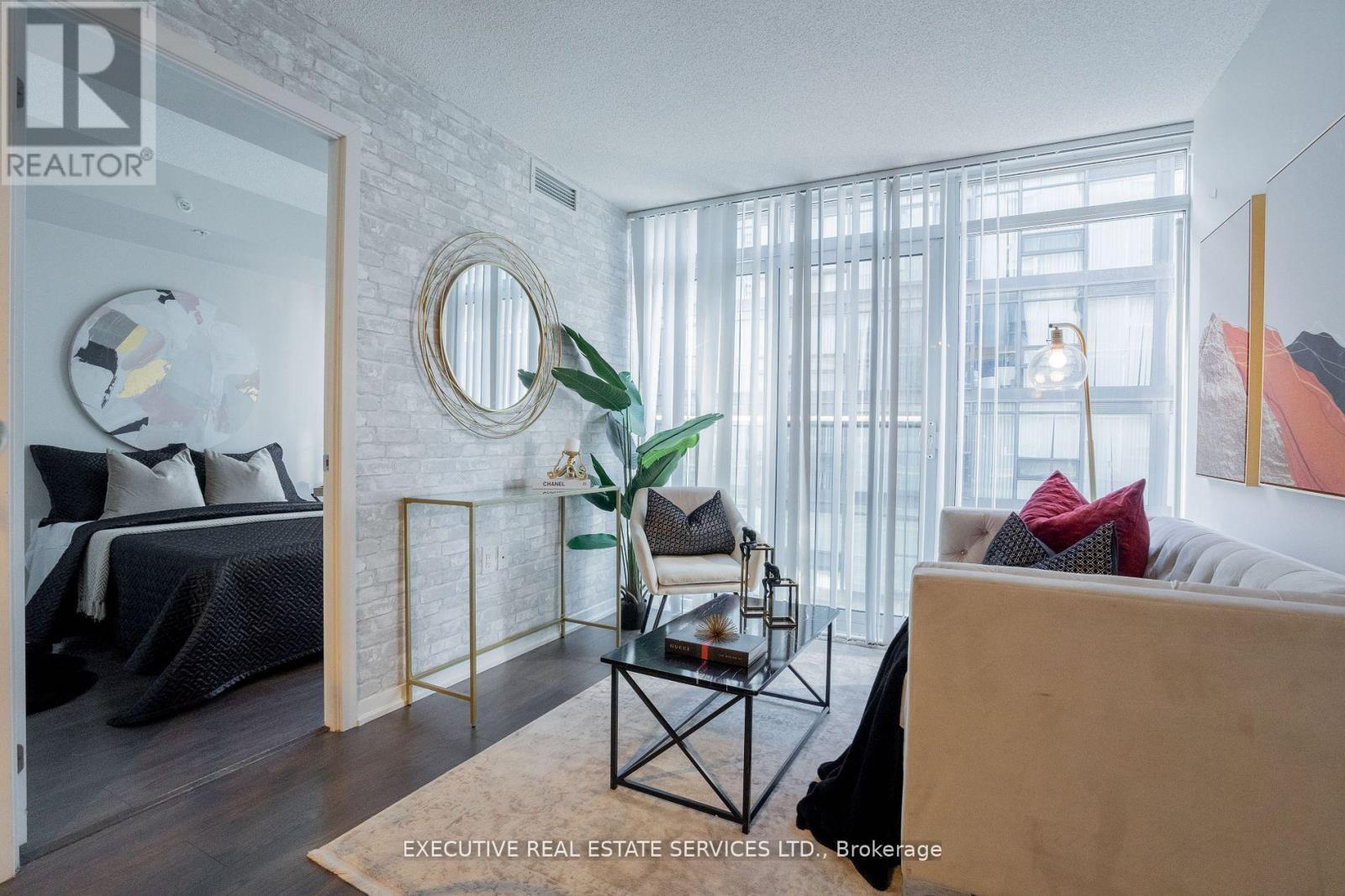1902 E - 36 Lisgar Street, Toronto, ON - Indoor Photo Showing Other Room