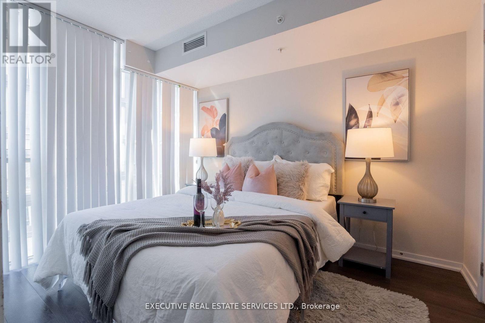 1902 E - 36 Lisgar Street, Toronto, ON - Indoor Photo Showing Bedroom