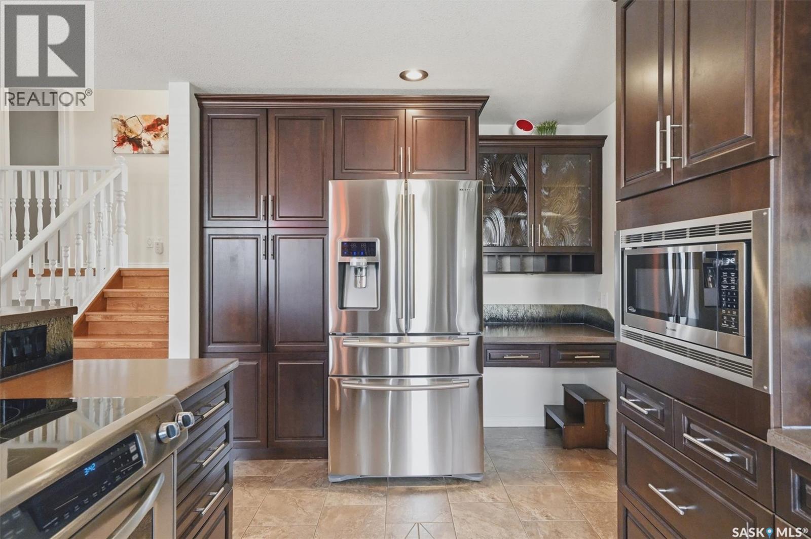 3402 Calder Crescent, Saskatoon, SK - Indoor Photo Showing Kitchen