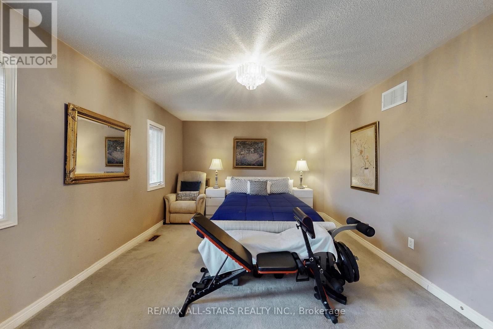 54 Bretton Circle, Markham, ON - Indoor Photo Showing Bedroom