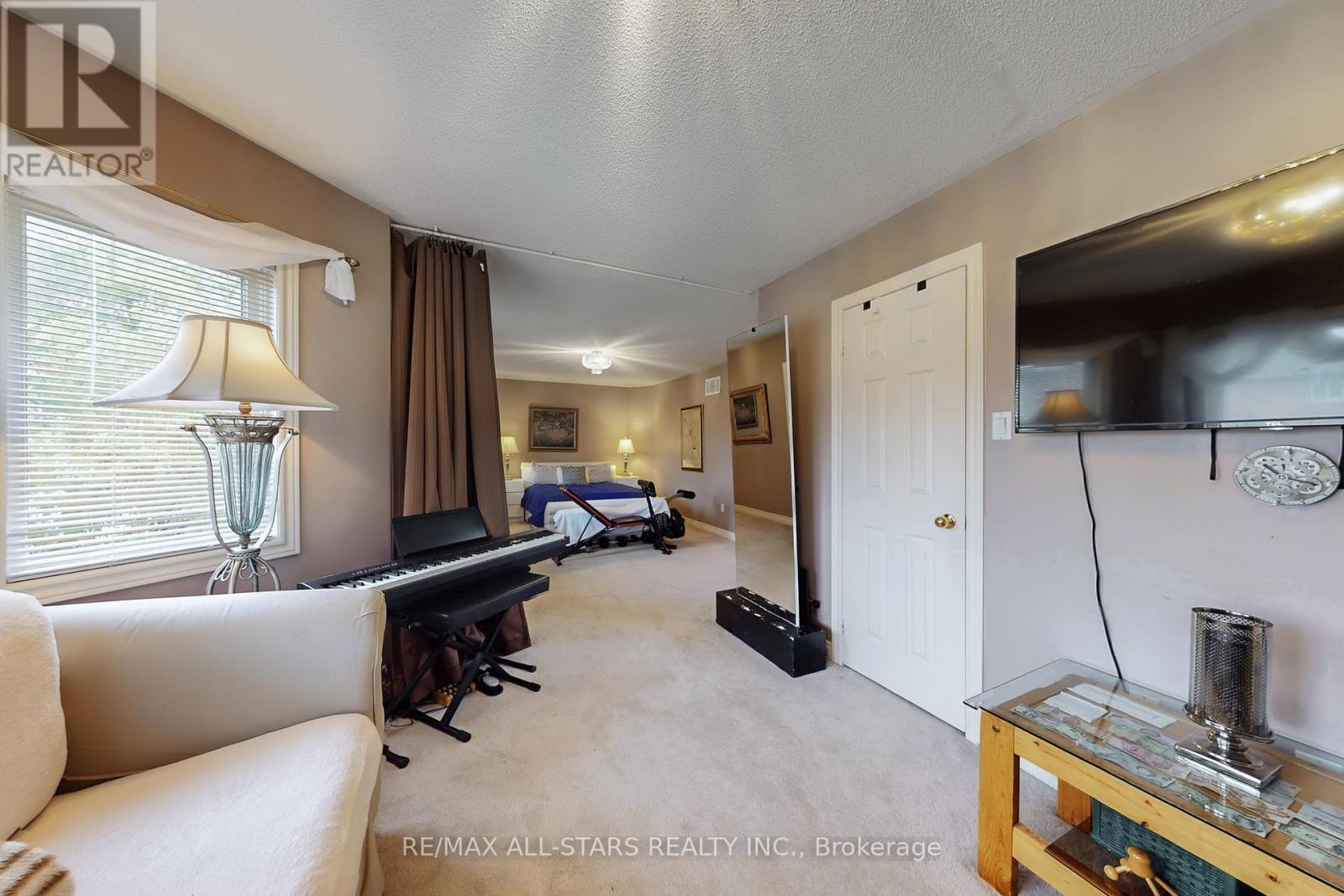 54 Bretton Circle, Markham, ON - Indoor Photo Showing Other Room
