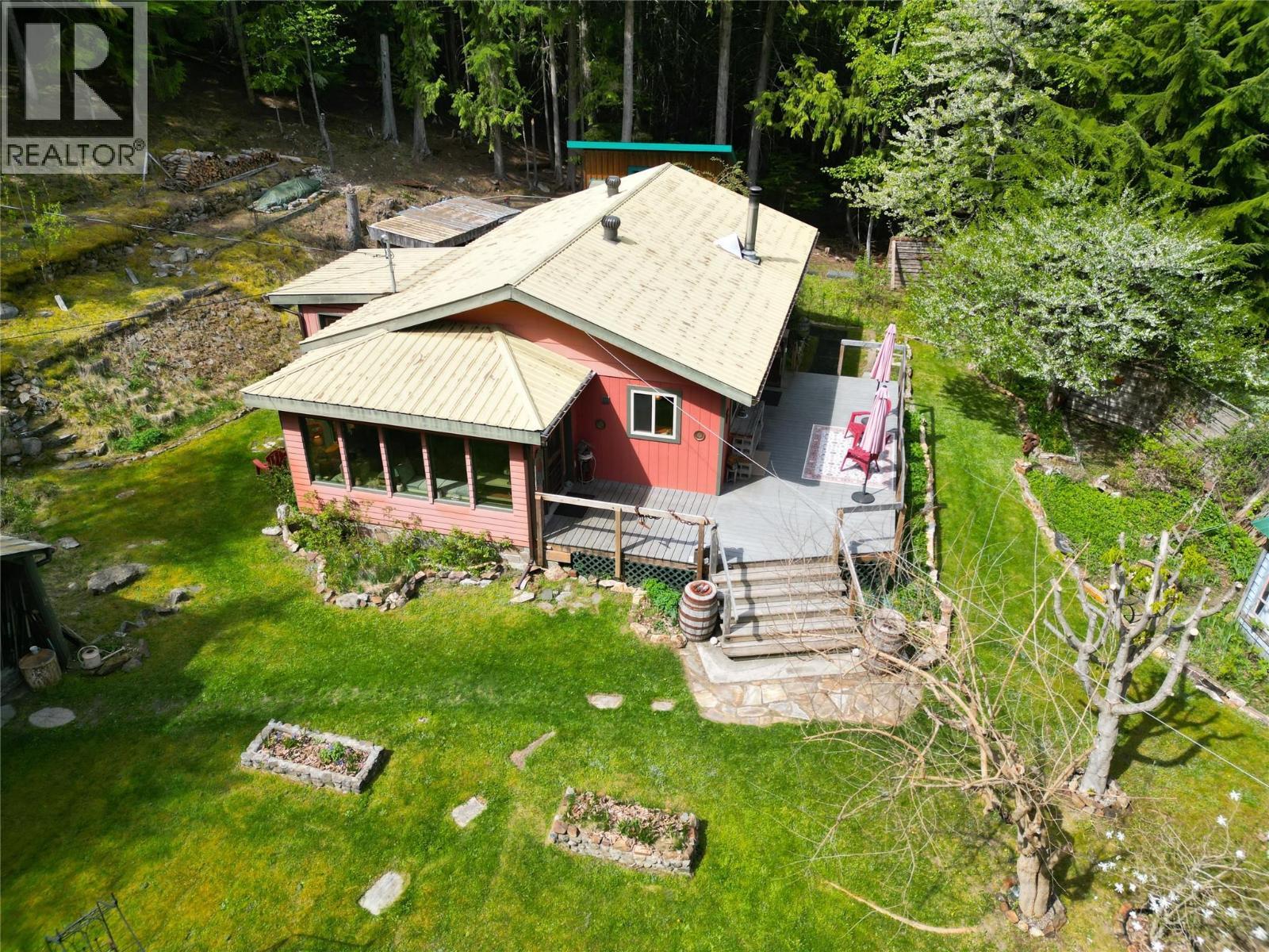 281 Iwanik Road, Procter, BC - Outdoor