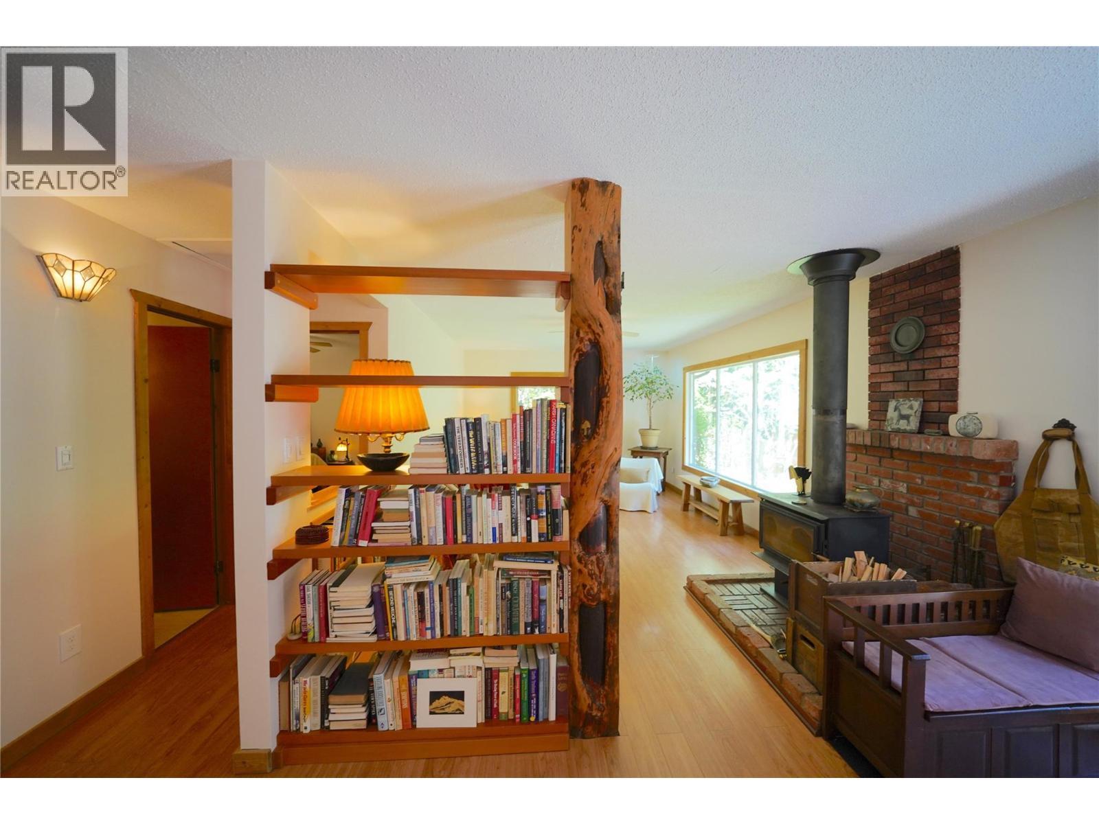 281 Iwanik Road, Procter, BC - Indoor