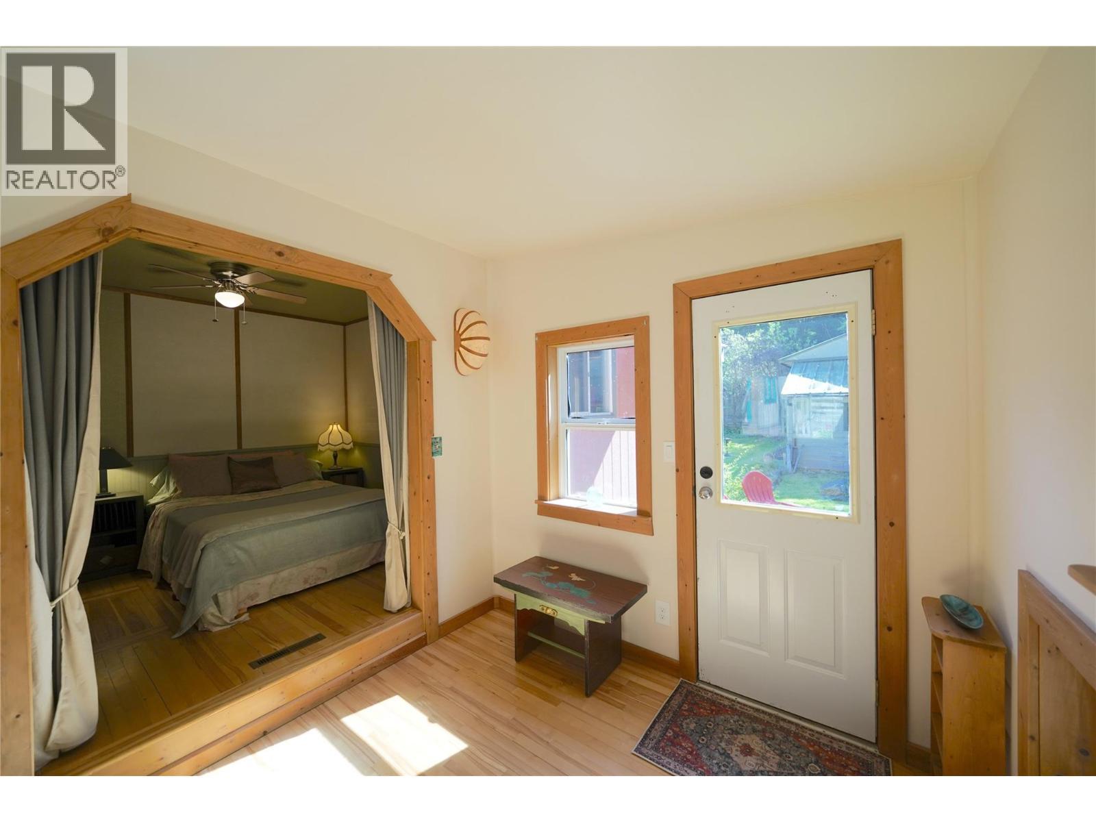 281 Iwanik Road, Procter, BC - Indoor