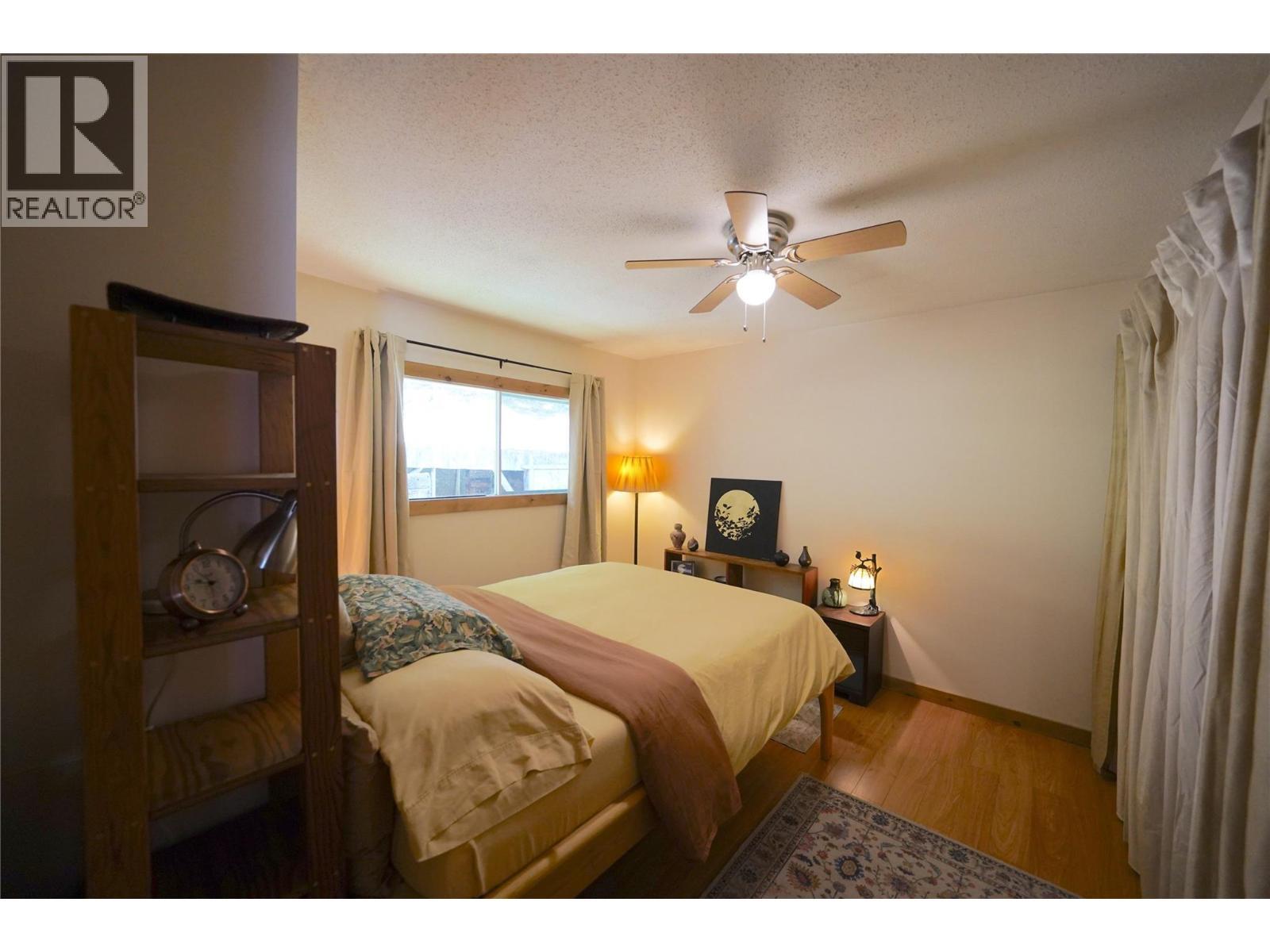 281 Iwanik Road, Procter, BC - Indoor Photo Showing Bedroom
