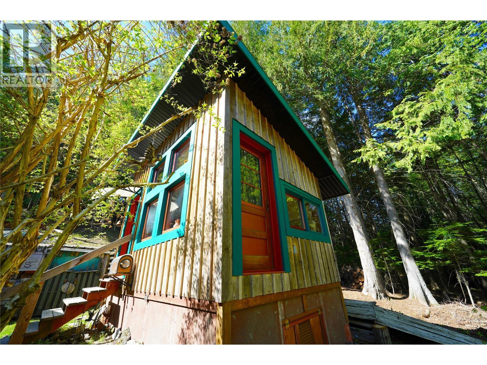 281 Iwanik Road, Procter, BC - Outdoor
