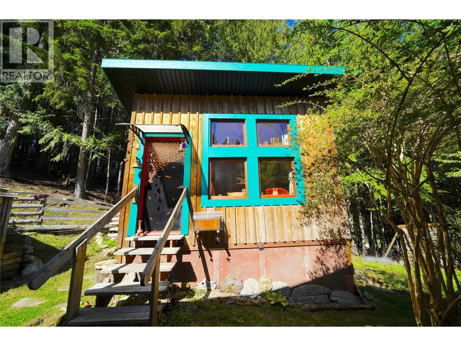 281 Iwanik Road, Procter, BC - Outdoor