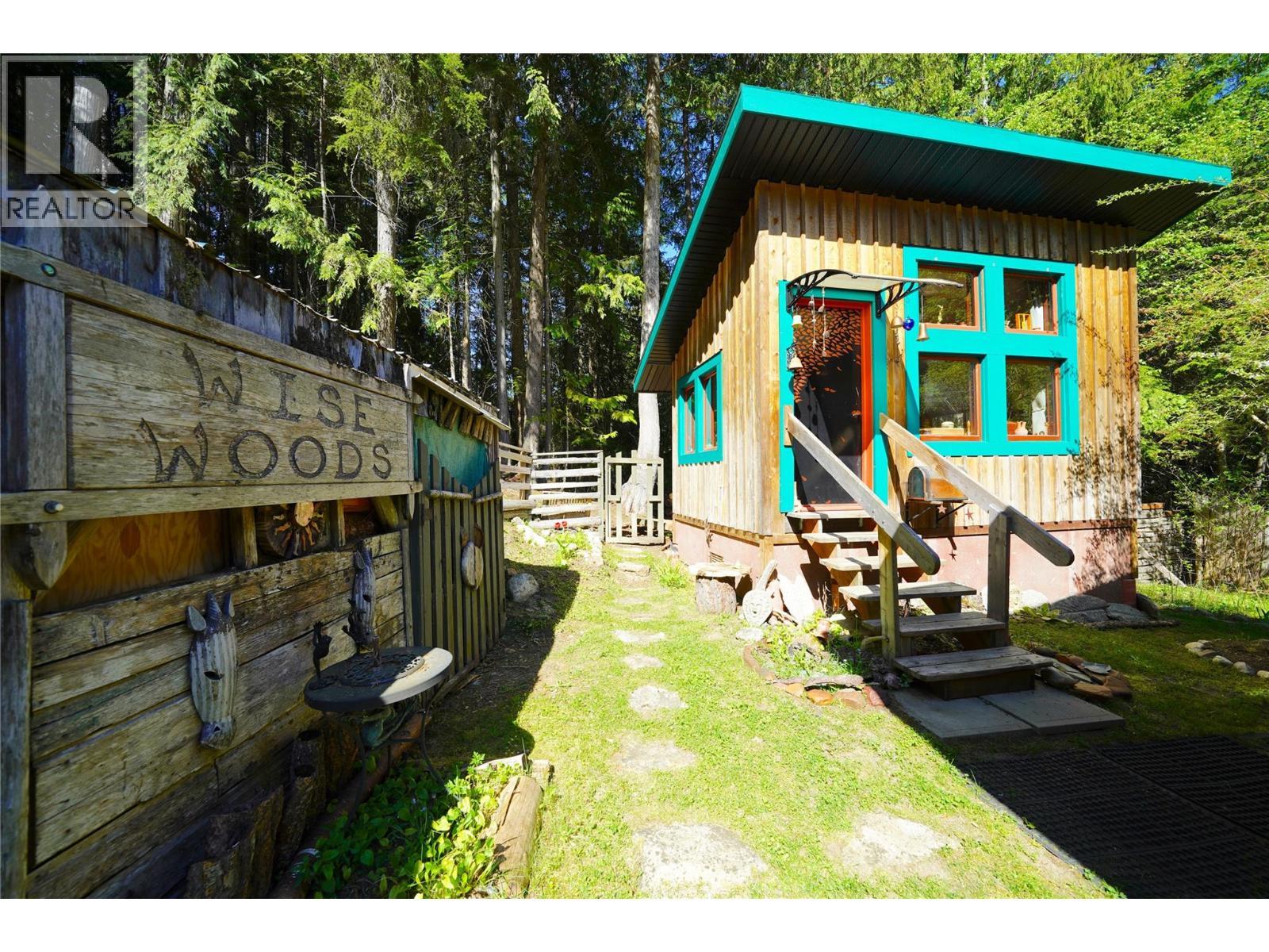 281 Iwanik Road, Procter, BC - Outdoor