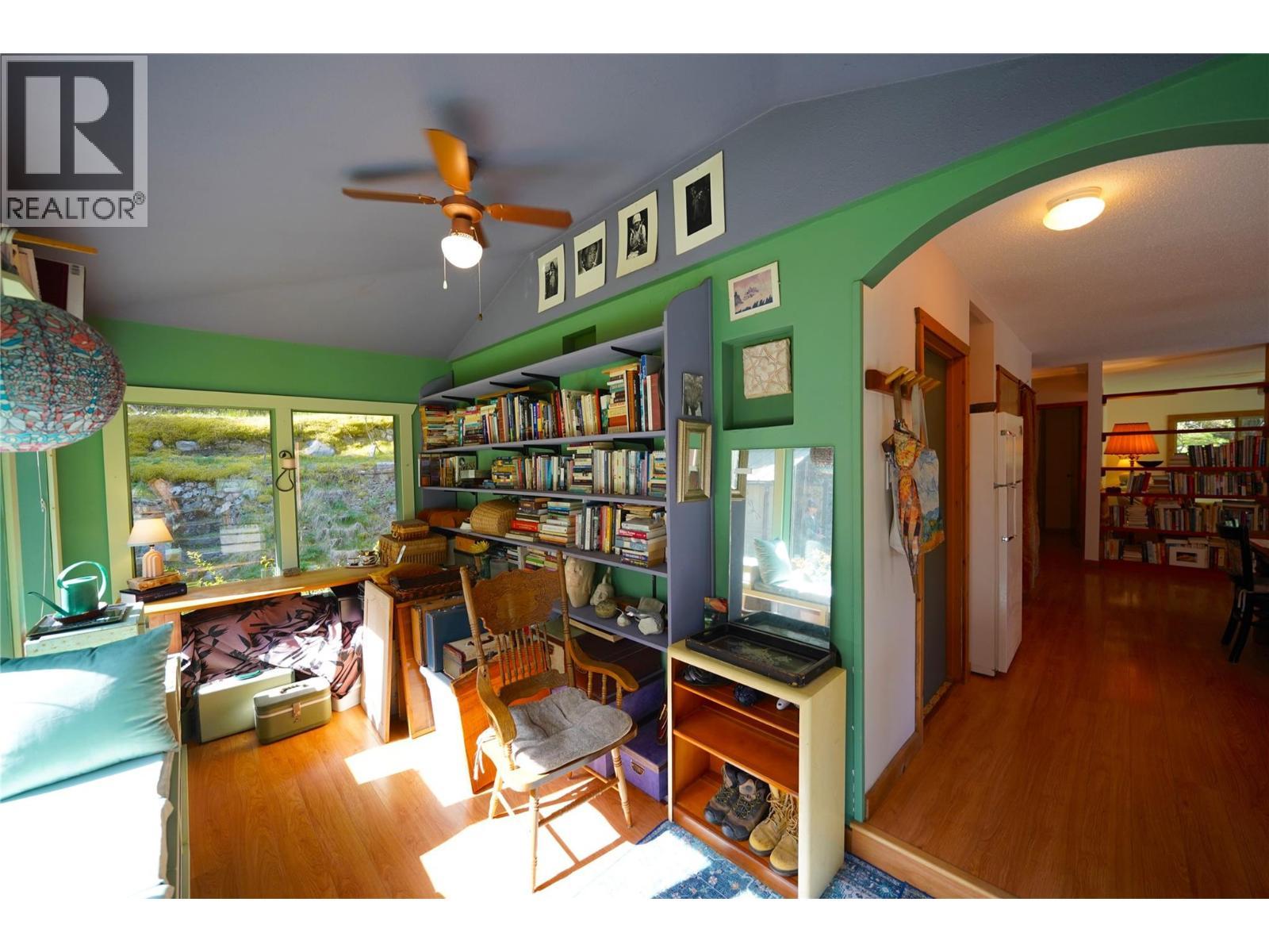 281 Iwanik Road, Procter, BC - Indoor