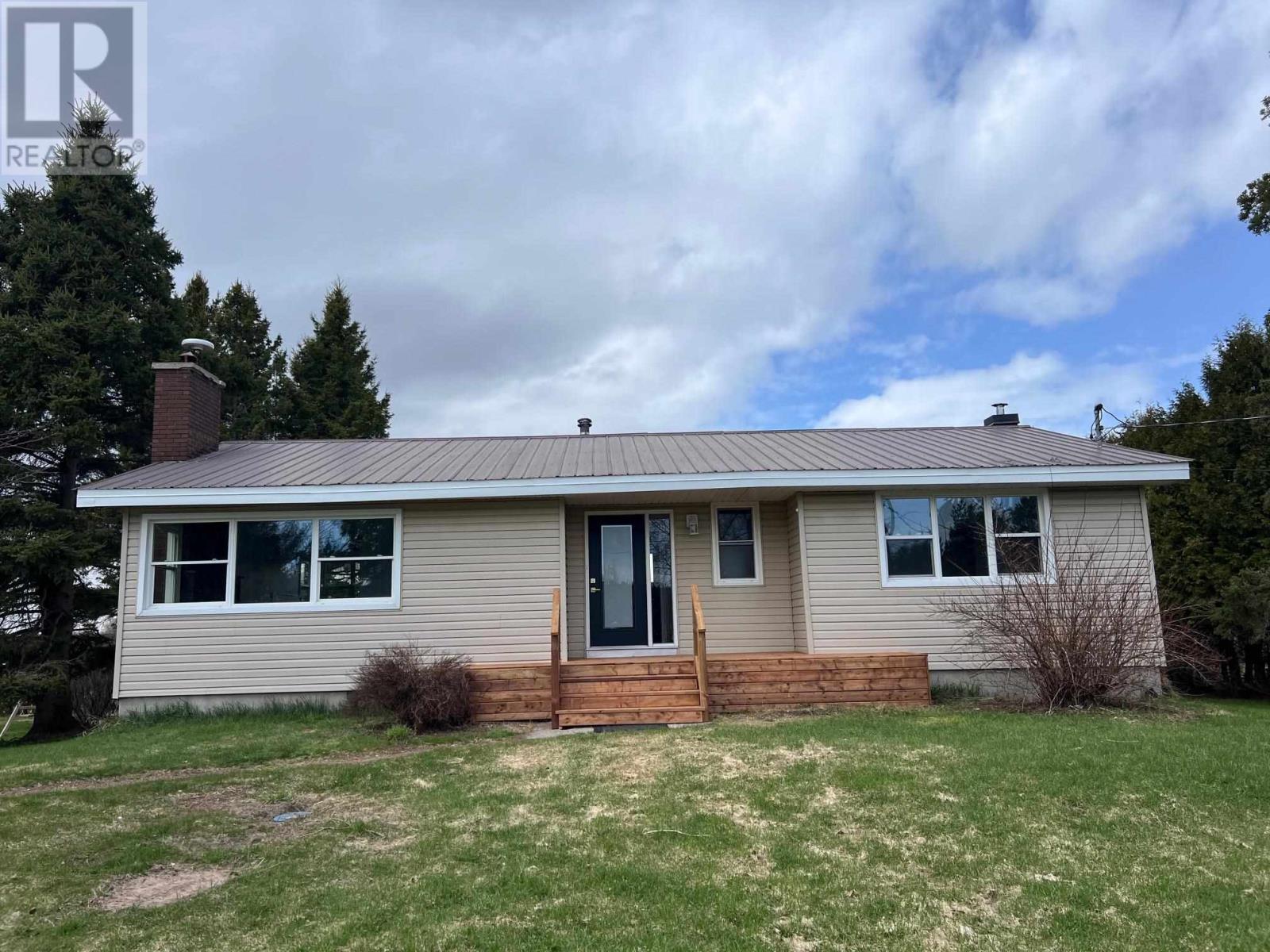826 I Line Rd, Richards Landing, ON - Outdoor