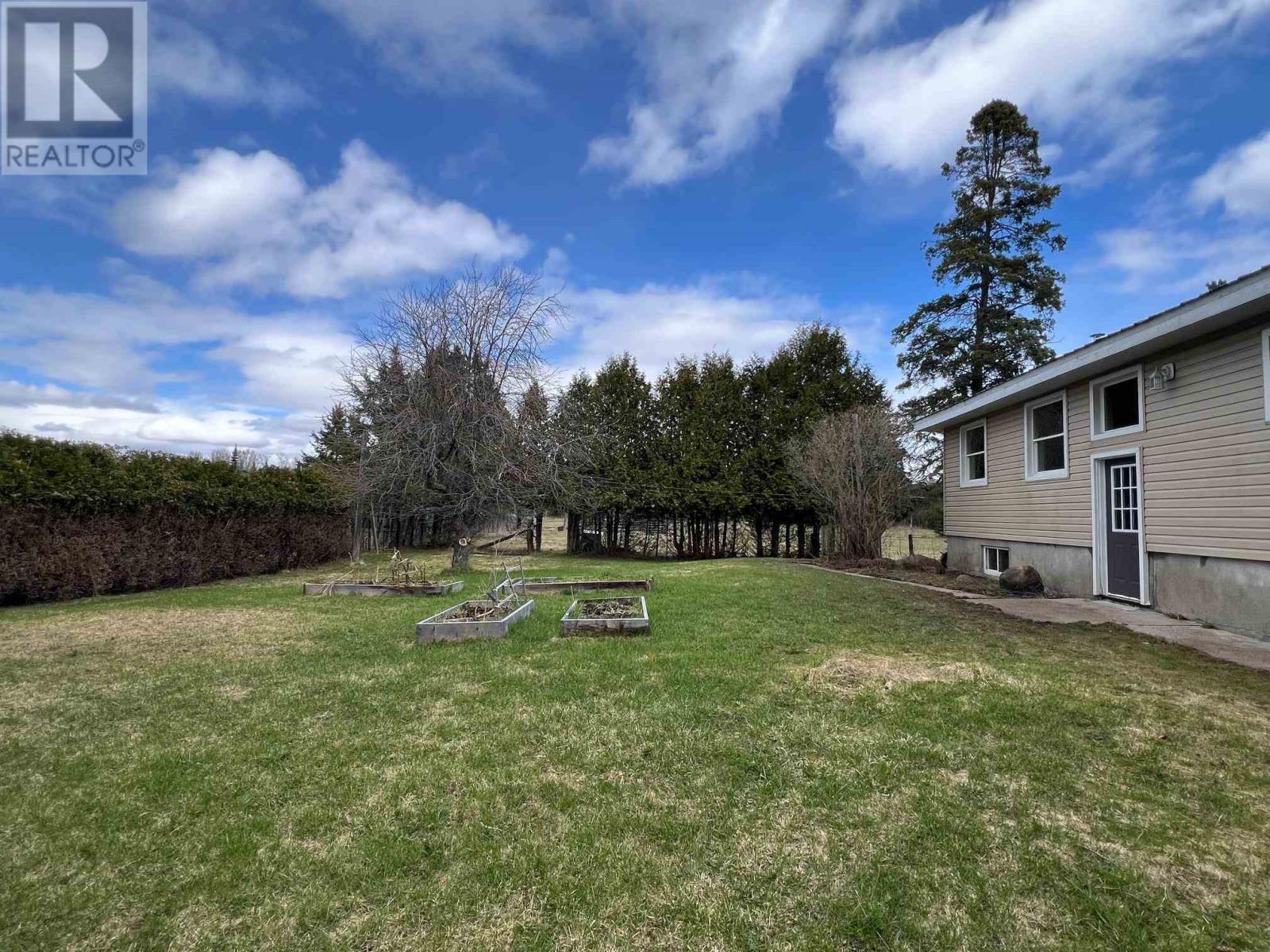 826 I Line Rd, Richards Landing, ON - Outdoor