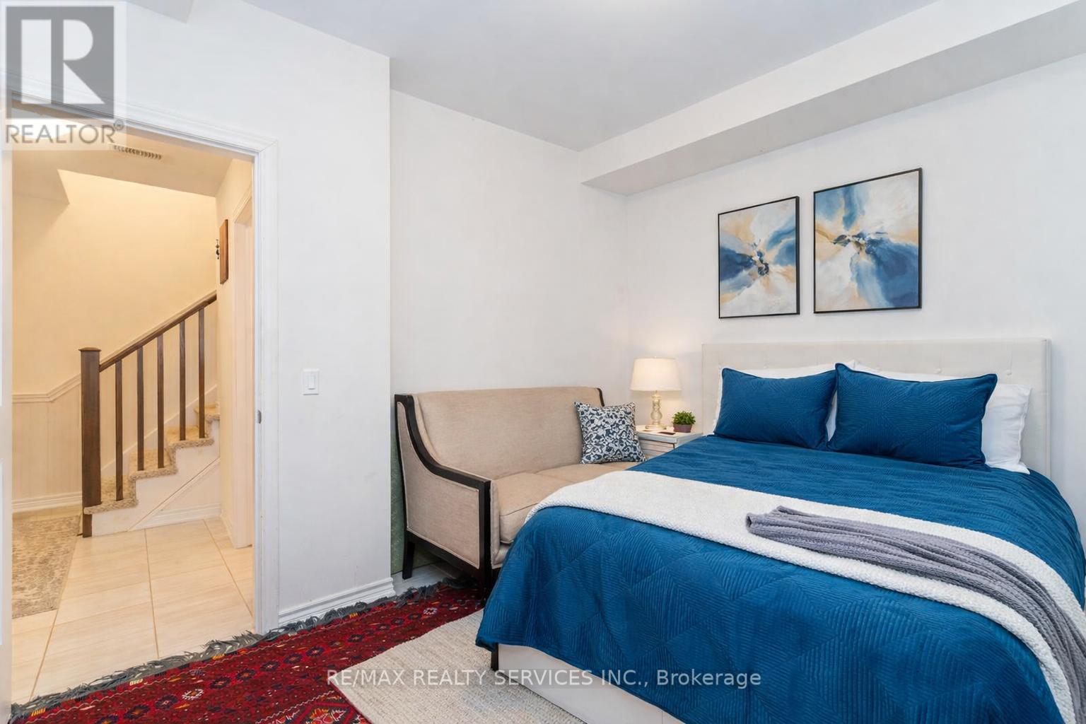 7 Ridgeside Lane, Hamilton, ON - Indoor Photo Showing Bedroom