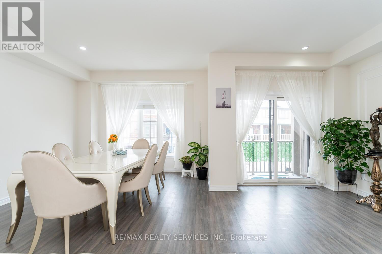 7 Ridgeside Lane, Hamilton, ON - Indoor Photo Showing Dining Room