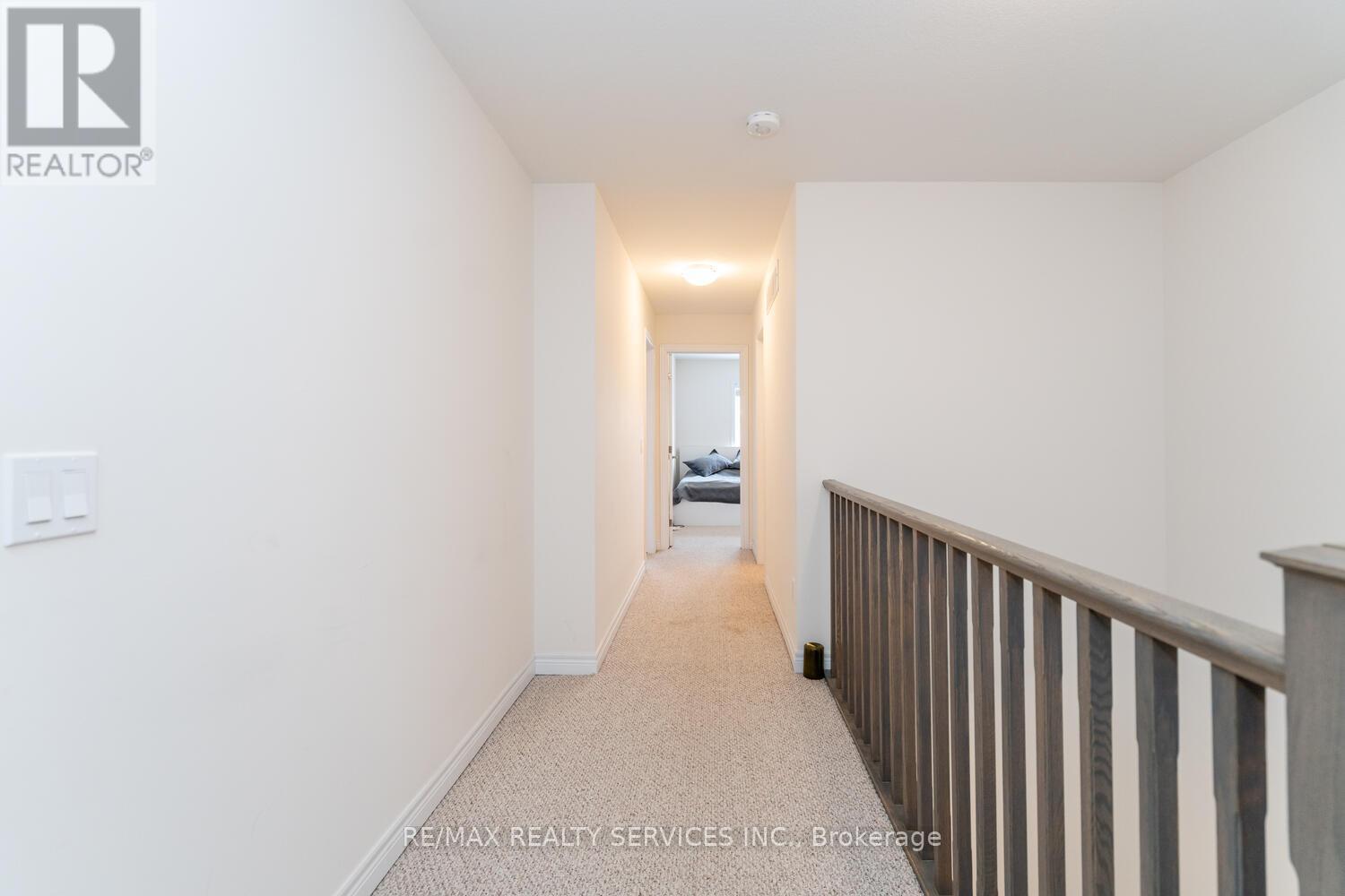 7 Ridgeside Lane, Hamilton, ON - Indoor Photo Showing Other Room