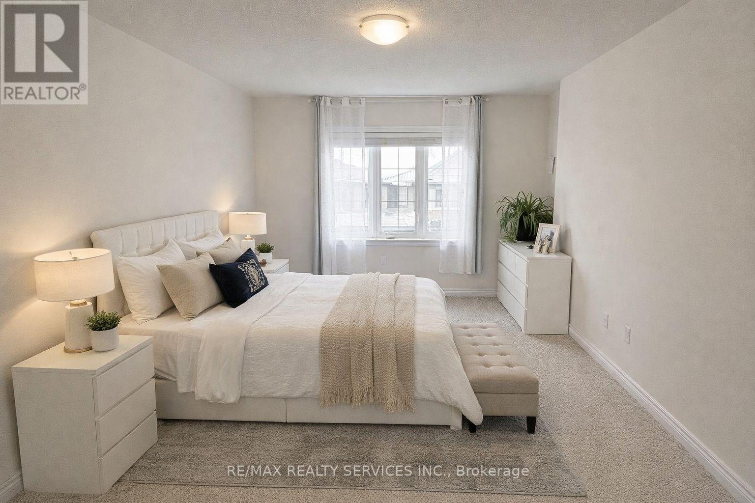 7 Ridgeside Lane, Hamilton, ON - Indoor Photo Showing Bedroom