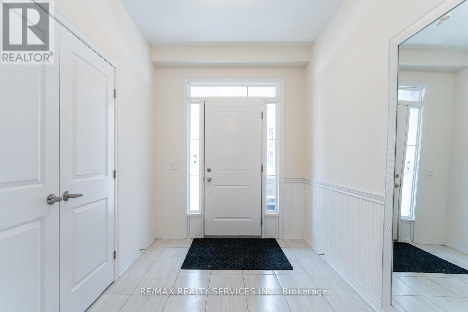 7 Ridgeside Lane, Hamilton, ON - Indoor Photo Showing Other Room