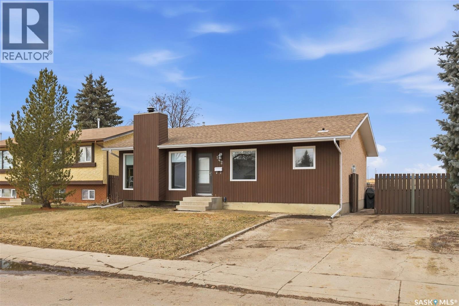 142 Heise Crescent, Saskatoon, SK - Outdoor
