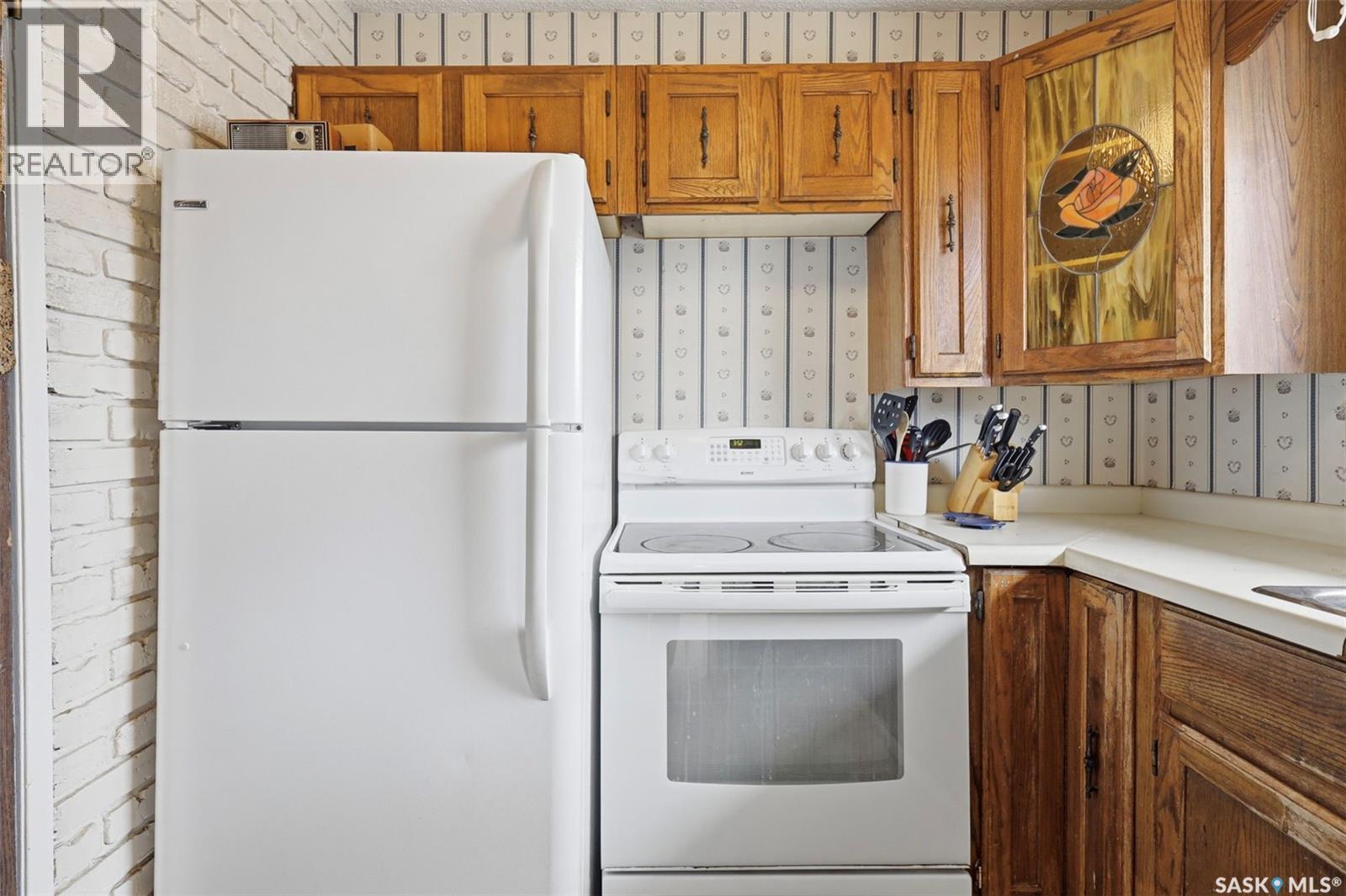 142 Heise Crescent, Saskatoon, SK - Indoor Photo Showing Kitchen