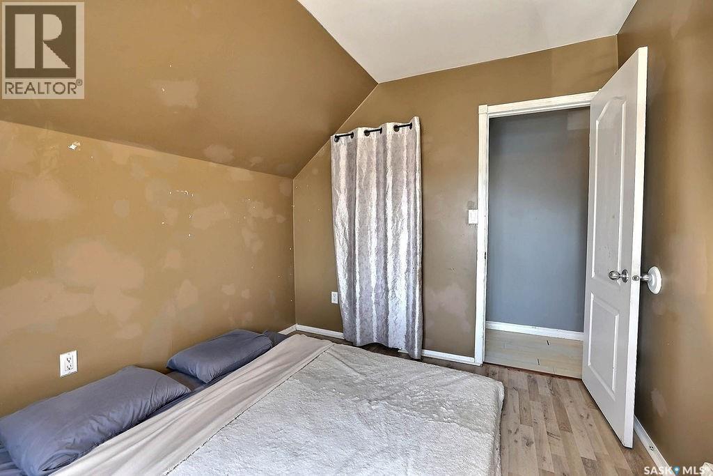 2066 Wallace Street, Regina, SK - Indoor Photo Showing Bedroom