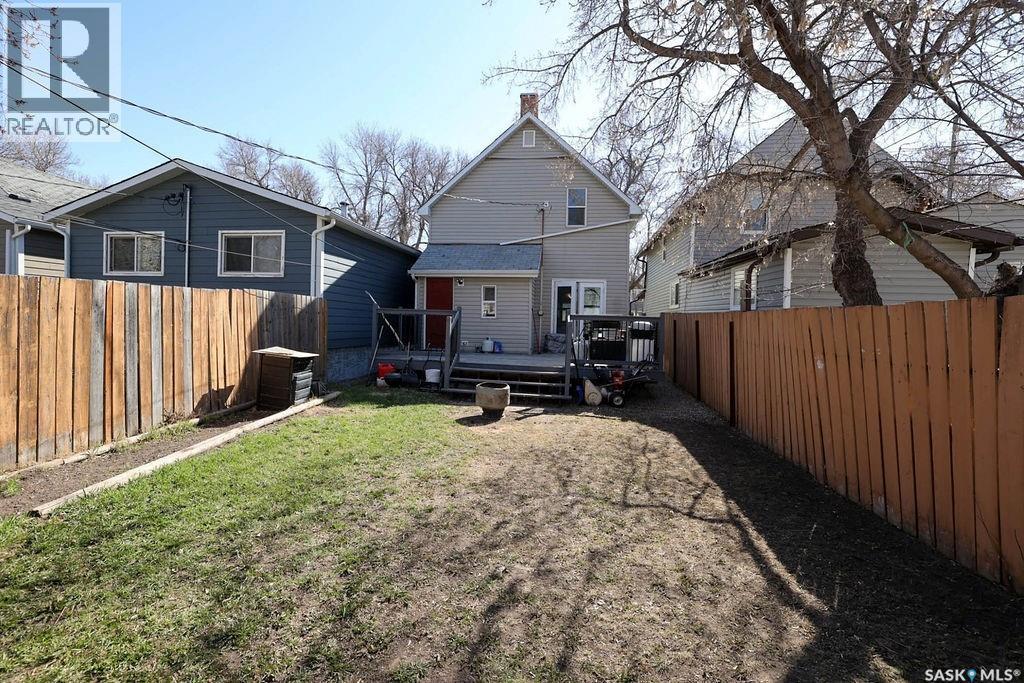 2066 Wallace Street, Regina, SK - Outdoor