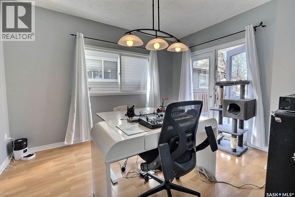 2066 Wallace Street, Regina, SK - Indoor
