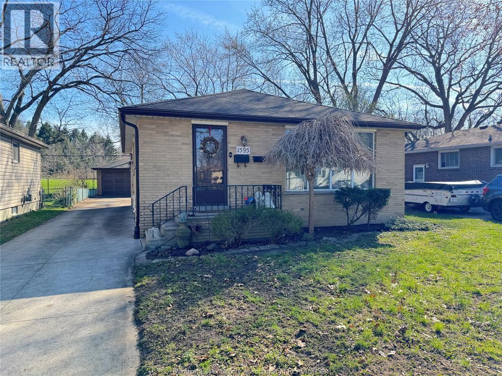 1595 Sun Valley, Windsor, ON - Outdoor