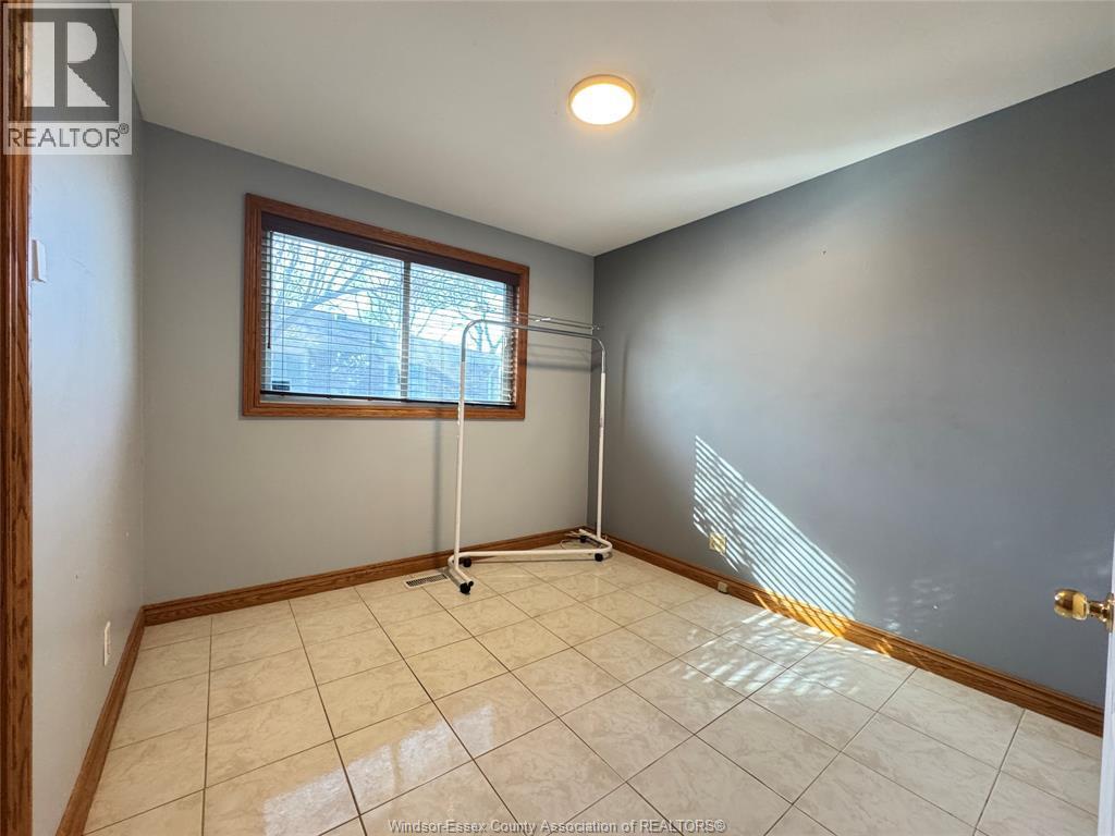 1595 Sun Valley, Windsor, ON - Indoor Photo Showing Other Room
