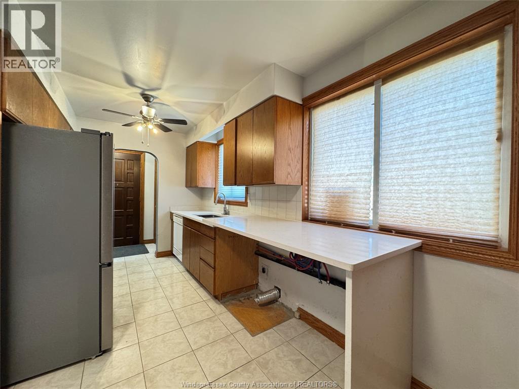 1595 Sun Valley, Windsor, ON - Indoor Photo Showing Other Room
