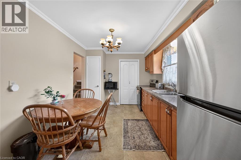 582 Woodview Road, Burlington, ON - Indoor